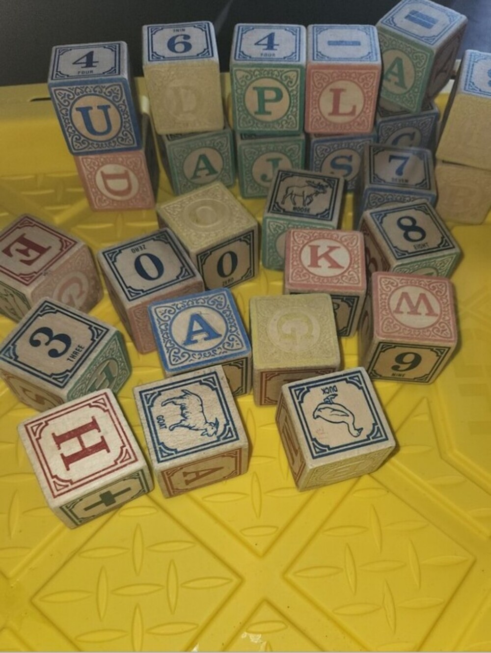 27 Vintage Uncle Goose Classic ABC Blocks handcrafted from Michigan basswood - Picture 2 of 2